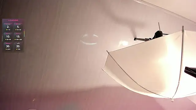 Amaraa Lewis online show from September 19, 2025, 12:17 pm