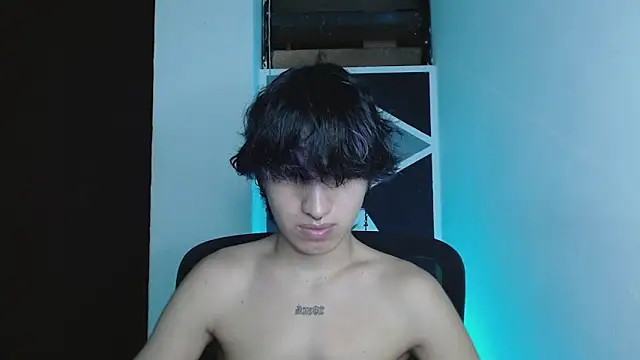 Snapshot of littlextreme chatting on March 8, 2026, 2:37 am littlextreme online show from March 8, 2026, 2:37 am