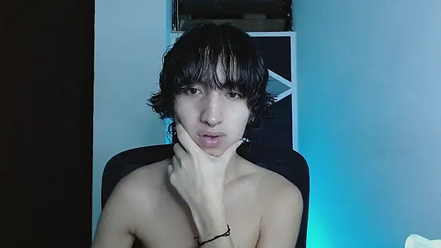littlextreme online show from April 23, 2026, 2:46 am
