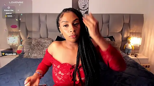 Snapshot of Nickytouse chatting on December 17, 2025, 11:33 pm Nickytouse online show from December 17, 2025, 11:33 pm