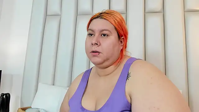 aandreaperez online show from November 20, 2025, 11:32 am