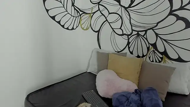 EmilySumer online show from May 10, 2026, 3:12 am
