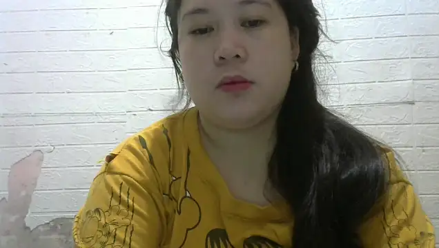 hotsexylyn online show from September 12, 2025, 5:29 am