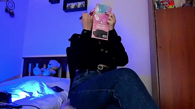 Cheerryll online show from February 21, 2025, 2:39 am