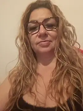 Snapshot of gisela27 chatting on July 29, 2026, 3:37 am gisela27 online show from July 29, 2026, 3:37 am