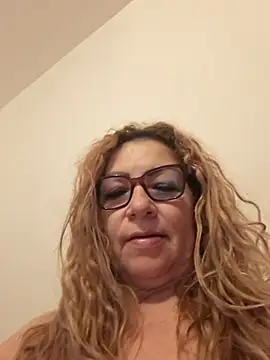 Snapshot of gisela27 chatting on July 30, 2026, 4:00 am gisela27 online show from July 30, 2026, 4:00 am