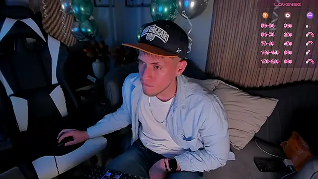 SebastianMaximoff online show from December 17, 2024, 3:49 pm