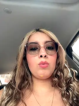 ValeriaHot69 online show from October 25, 2025, 5:08 pm