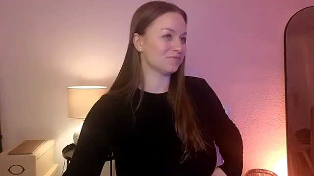 Snapshot of MilaFleur chatting on February 1, 2025, 9:11 am MilaFleur online show from February 1, 2025, 9:11 am