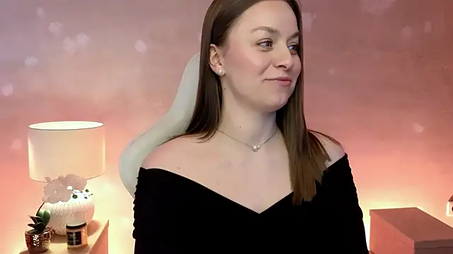 Snapshot of MilaFleur chatting on April 8, 2026, 2:28 pm MilaFleur online show from April 8, 2026, 2:28 pm