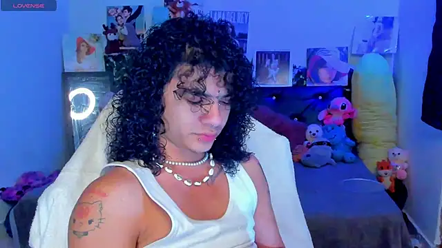 Snapshot of sweetvond_ chatting on March 6, 2025, 8:37 pm sweetvond online show from March 6, 2025, 8:37 pm