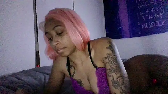 Snapshot of sexybribri@xh chatting on March 7, 2025, 2:57 am sexybribrixh online show from March 7, 2025, 2:57 am