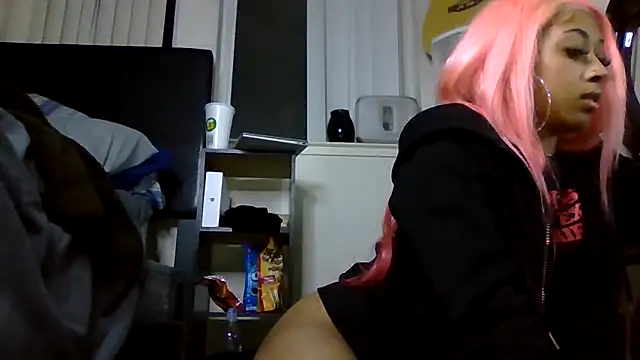Snapshot of sexybribri@xh chatting on March 11, 2025, 4:32 am sexybribrixh online show from March 11, 2025, 4:32 am