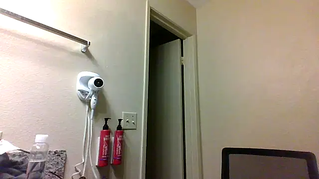 Snapshot of sexybribri@xh chatting on October 18, 2025, 5:10 am sexybribrixh online show from October 18, 2025, 5:10 am