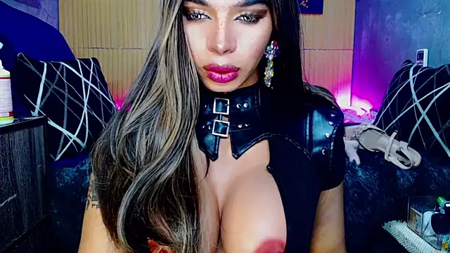 Snapshot of xx_MASSIVECockNCum_xx chatting on December 29, 2024, 11:07 am xx MASSIVECockNCum xx online show from December 29, 2024, 11:07 am