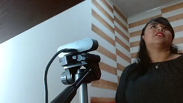Snapshot of Candy_browm1 chatting on February 14, 2025, 12:36 pm Candy browm1 online show from February 14, 2025, 12:36 pm
