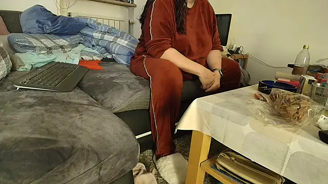 HotBiPaar online show from December 16, 2024, 12:48 am