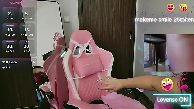 Snapshot of AsianQueens chatting on October 8, 2025, 6:11 am AsianQueens online show from October 8, 2025, 6:11 am