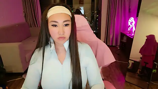 Snapshot of AsianQueens chatting on February 14, 2026, 3:20 pm AsianQueens online show from February 14, 2026, 3:20 pm