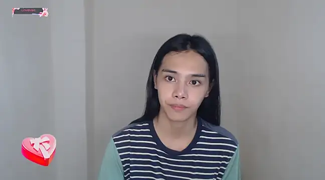 shecutie69 online show from December 5, 2024, 8:33 pm