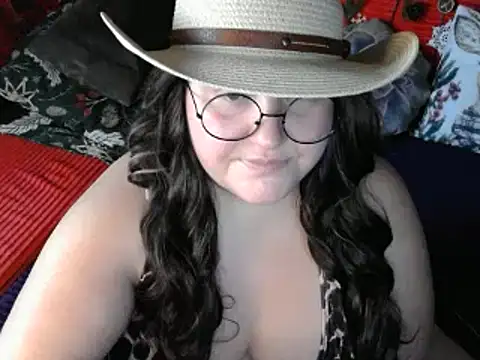 Snapshot of ThickBones chatting on January 23, 2025, 2:28 pm ThickBones online show from January 23, 2025, 2:28 pm