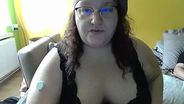 Snapshot of ThickBones chatting on November 2, 2025, 11:12 am ThickBones online show from November 2, 2025, 11:12 am