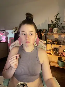 sweetest pie online show from May 8, 2026, 8:14 pm