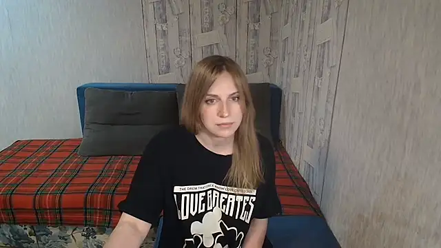 Pilly green  online show from May 5, 2026, 6:21 am