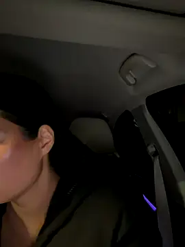 clairewntr online show from October 18, 2025, 7:14 pm