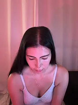 Snapshot of clairewntr chatting on April 19, 2026, 8:22 pm clairewntr online show from April 19, 2026, 8:22 pm