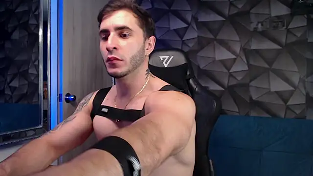 Latino stud4u online show from October 11, 2025, 1:27 am