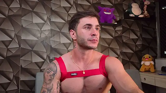 Latino stud4u online show from May 8, 2026, 4:29 am
