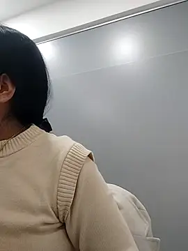 Snapshot of aisha_latina chatting on September 24, 2025, 3:15 pm aisha latina online show from September 24, 2025, 3:15 pm