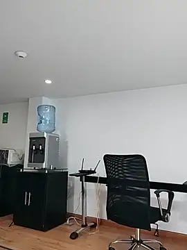 Snapshot of aisha_latina chatting on October 23, 2025, 4:06 pm aisha latina online show from October 23, 2025, 4:06 pm