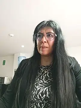 Snapshot of aisha_latina chatting on October 29, 2025, 3:47 pm aisha latina online show from October 29, 2025, 3:47 pm