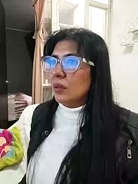 aisha latina online show from February 16, 2026, 3:41 pm