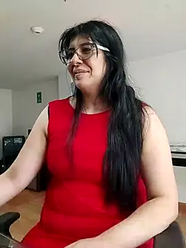 aisha latina online show from June 10, 2026, 1:54 pm