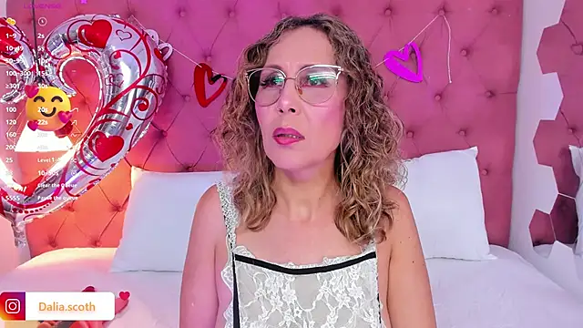 Snapshot of DaliaScoth chatting on February 17, 2025, 7:31 pm DaliaScoth online show from February 17, 2025, 7:31 pm