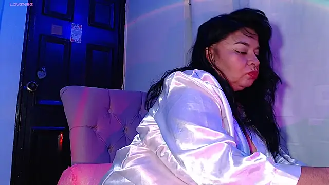 Snapshot of karlablue_ chatting on October 1, 2025, 12:49 am karlablue  online show from October 1, 2025, 12:49 am