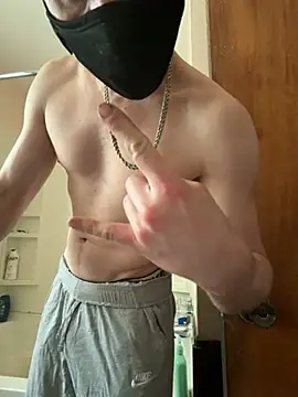 Cloudd Kingg Iceyyy online show from May 6, 2026, 4:23 pm