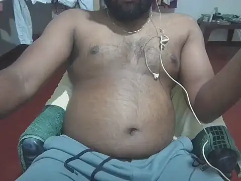 Snapshot of rmshm chatting on October 25, 2025, 4:35 pm rmshm online show from October 25, 2025, 4:35 pm