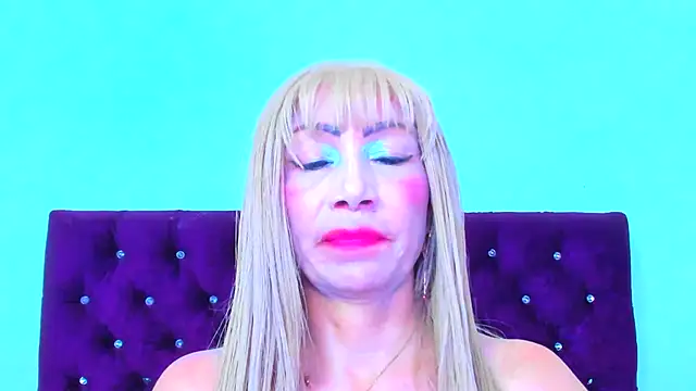 Snapshot of almabeckelt chatting on October 1, 2025, 7:31 pm almabeckelt online show from October 1, 2025, 7:31 pm