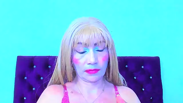 Snapshot of almabeckelt chatting on October 6, 2025, 8:28 pm almabeckelt online show from October 6, 2025, 8:28 pm