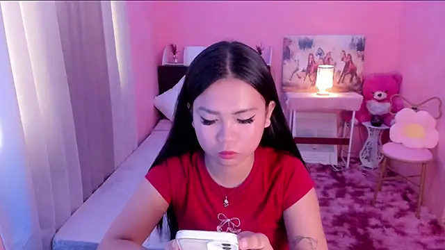 Snapshot of Vivorey_Leighn chatting on December 4, 2024, 11:02 pm Vivorey Leighn online show from December 4, 2024, 11:02 pm
