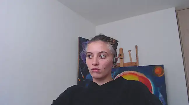 mariecam420 online show from December 14, 2024, 7:25 pm
