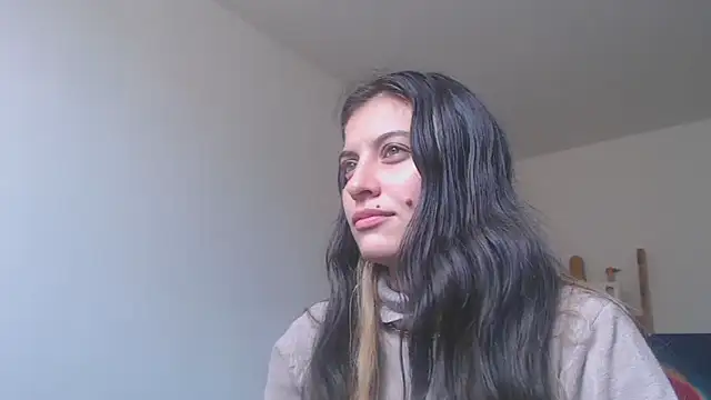 mariecam420 online show from December 16, 2024, 2:38 pm