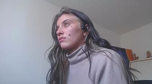 mariecam420 online show from December 16, 2024, 5:43 pm