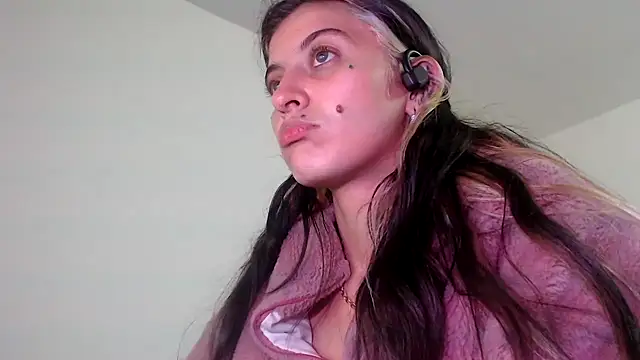 mariecam420 online show from December 17, 2024, 4:12 am