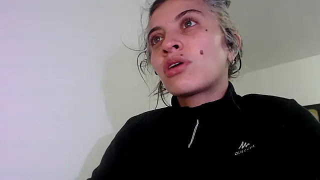 mariecam420 online show from December 19, 2024, 1:07 am