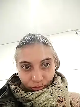 mariecam420 online show from December 21, 2024, 2:37 pm